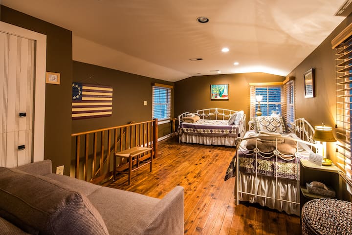 Separate stairways, each twin has a pullout twin and there's another comfort sleeper sofa to allow for another couple room