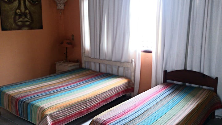 Апартман на најгорниот кат со 1 брачен кревет и 1 кревет за едно лице