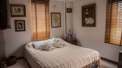 Private Room /Habitacion privada - cama doble