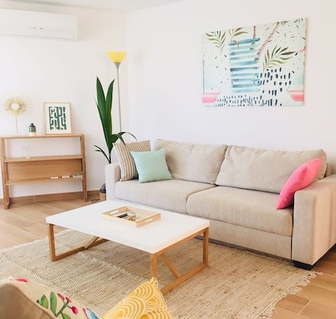 Top Airbnb: Ona NaMore 2nd beach line family apartment in Salou