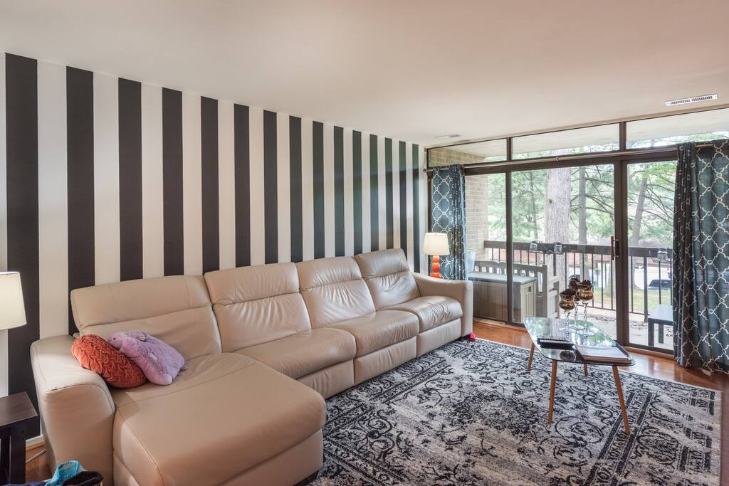 Leather couch with reclinable chairs