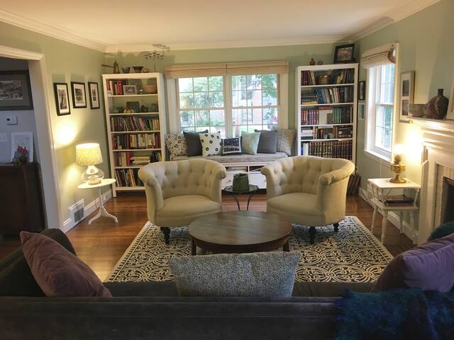 East Side near Brown U., restaurants, shops gallery image 3