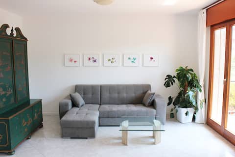 Airbnb con migliori performance: Spacious apartment with a reserved beach spot a Jesolo