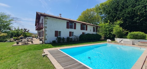 Large Basque farmhouse with pool, tennis & jacuzzi