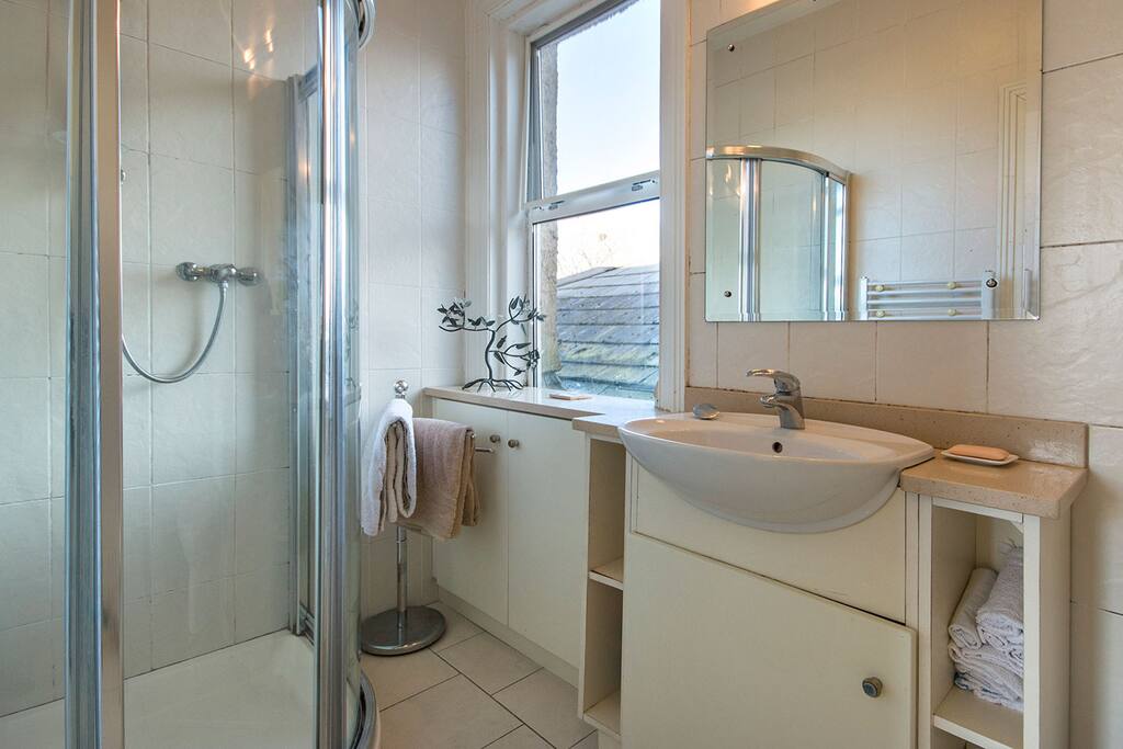 Ensuite Bathroom