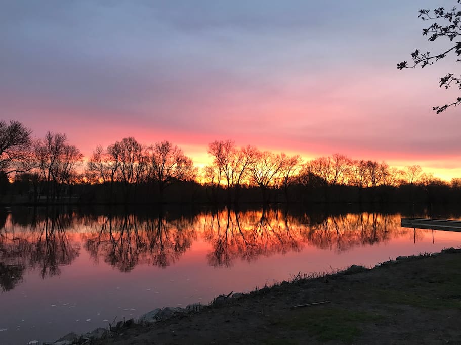 Retro Rock River Retreat Campers/RVs for Rent in Jefferson, Wisconsin