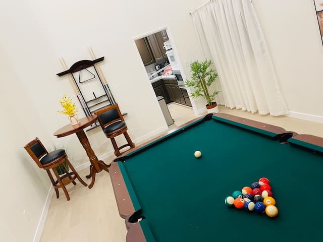 Peaceful 4bd+Pool in sunshine LA