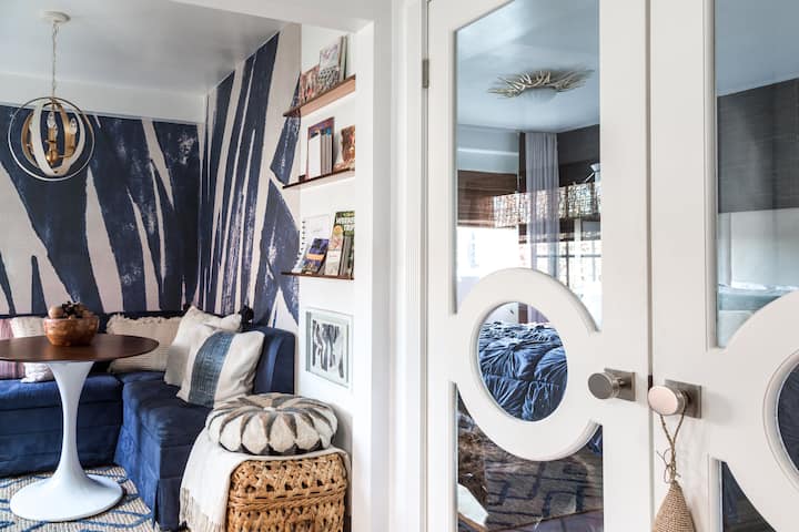 Hotel Style Private Guest House w/ Washer & Dryer