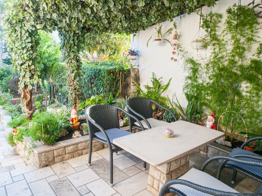 Apartment A1, outdoor seating area