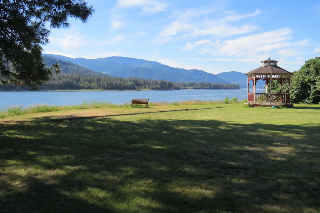 Both a park bench and a gazebo offer relaxing places to meditate, read, sip your coffee, and contemplate the beautiful view!