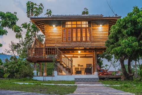 Baanchandra Jungle Tiny Barn House .