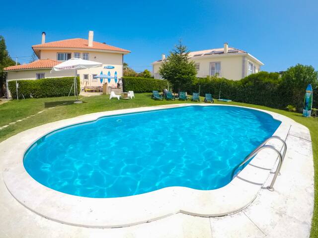 House for 24 people next to the Beach, Carcavelos gallery image 2