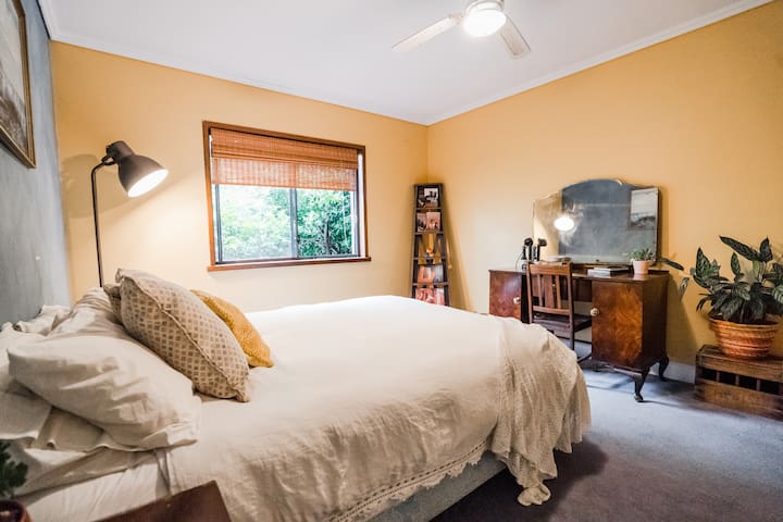 Private room among the tree tops