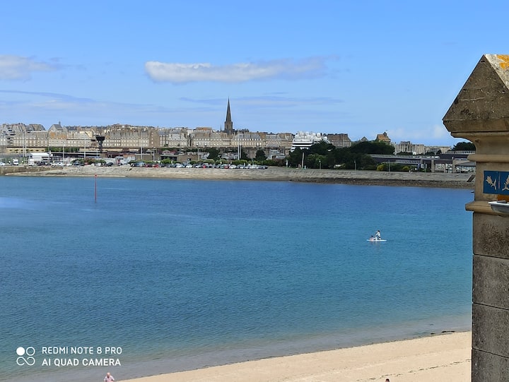 Apartment with sea view and Remparts de Saint Malo