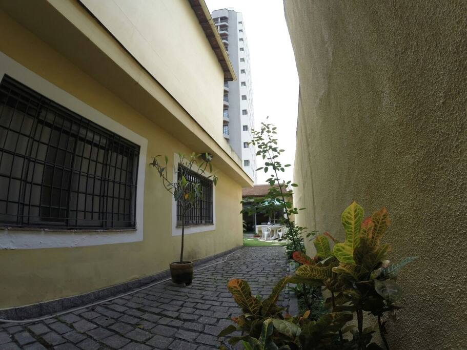 LATERAL