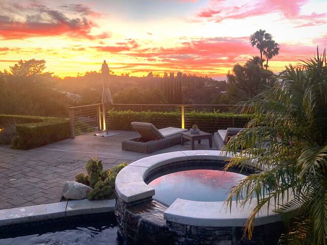 Dream Home , Spectacular City & Mountain Views gallery image 2