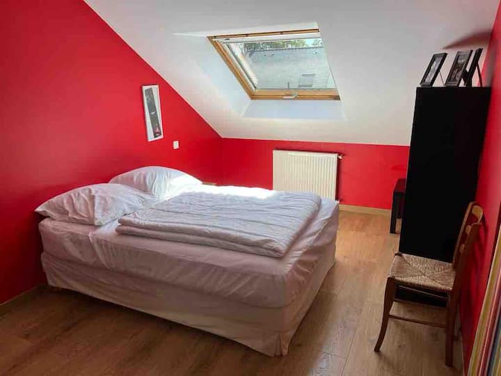 საძინებელი 1