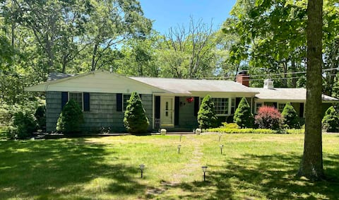 Peaceful and Private 3 bedroom home in the woods