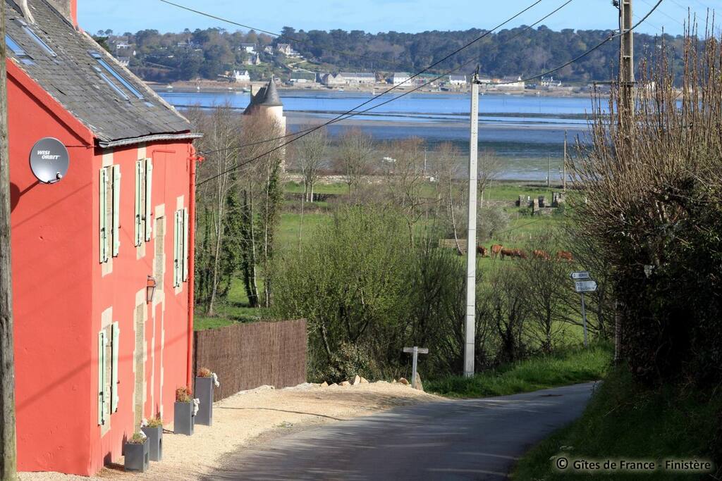 maison indépendante avec la mer à 350 m