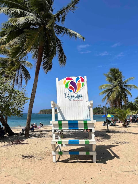 Walk to Beach & National ParkTrail-Entire Property