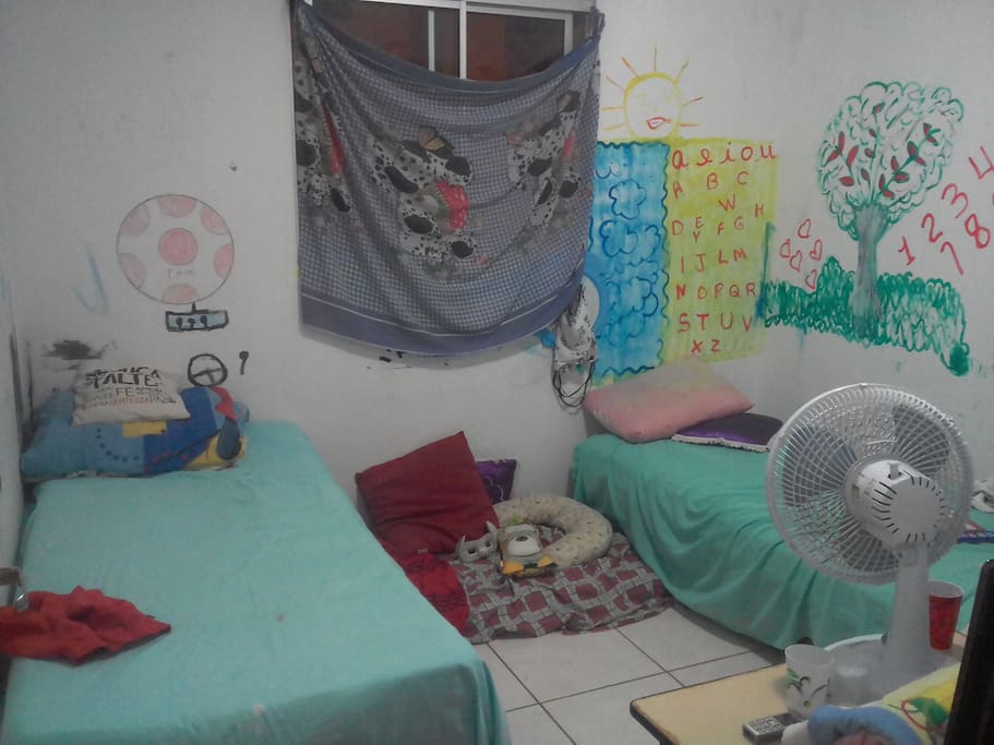 Quarto 1 - 2 camas de solteiro