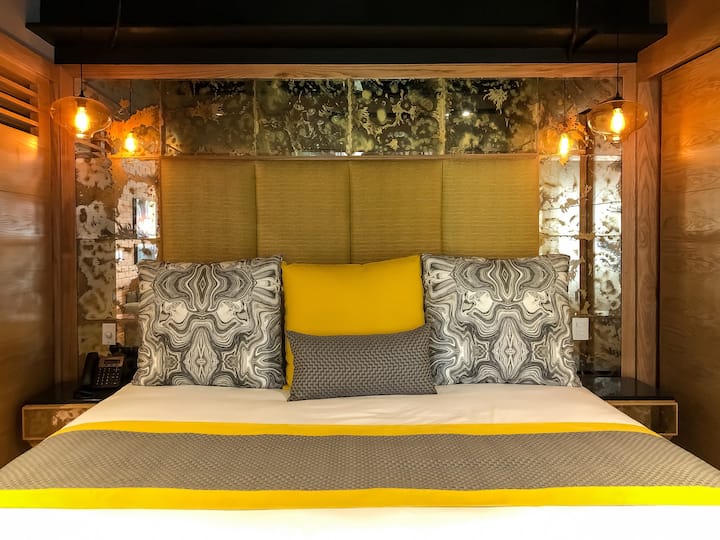 DHOMË GJUMI ME KREVAT DOPIO "KING SIZE"