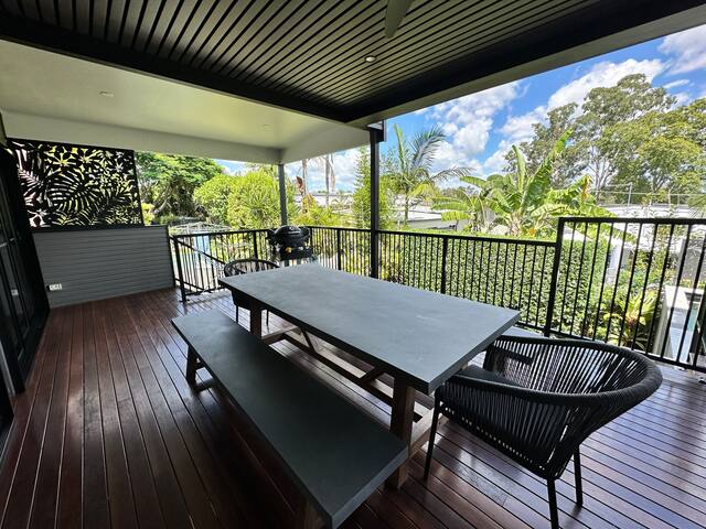 Yeronga home, river views gallery image 5
