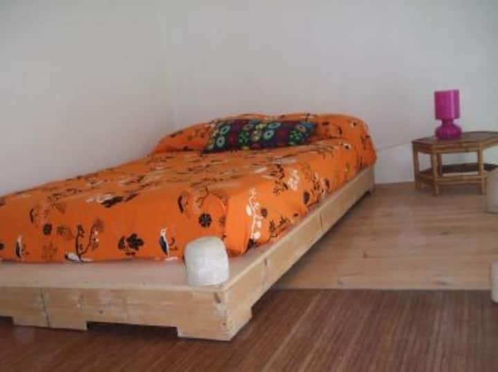 dhoma e ndenjjes 1: krevat loft120X190