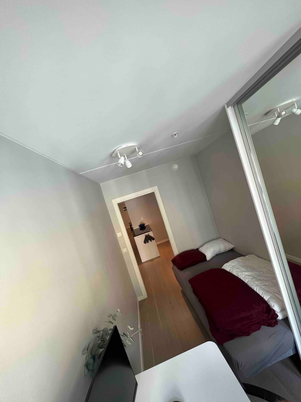 عرض السرير: 120 سم