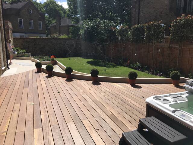 Incredible Accessible house in Dulwich Village gallery image 2