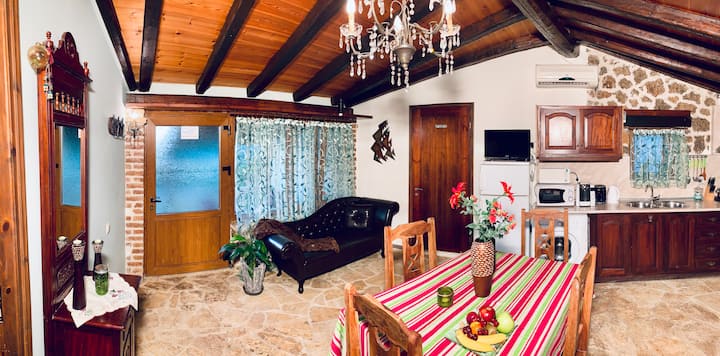 Dnevni boravak (panoramski pogled). 