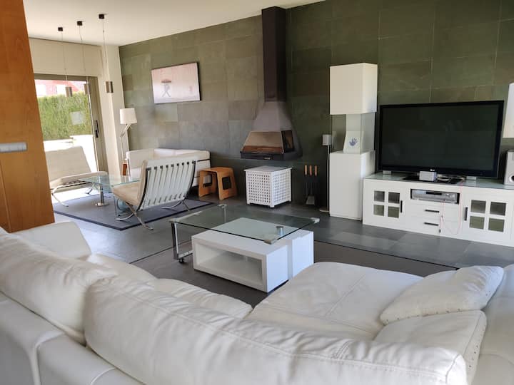 Diseño Con Piscina Climatizada - El Grove