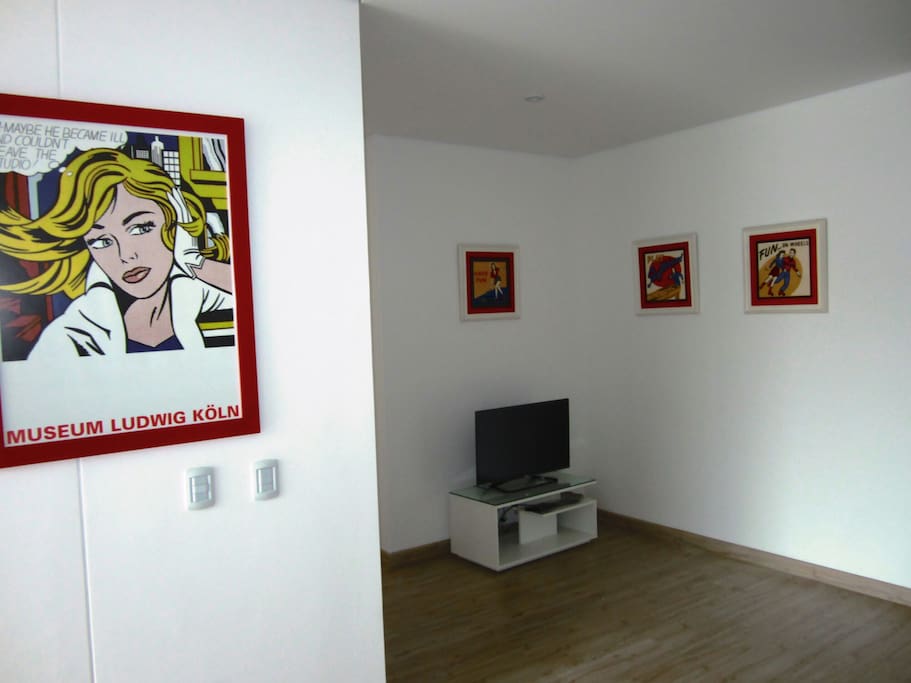 Small studio TV area