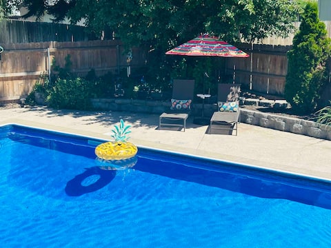 Playtime Paradise! Pool, Video Game Room, Pets OK!