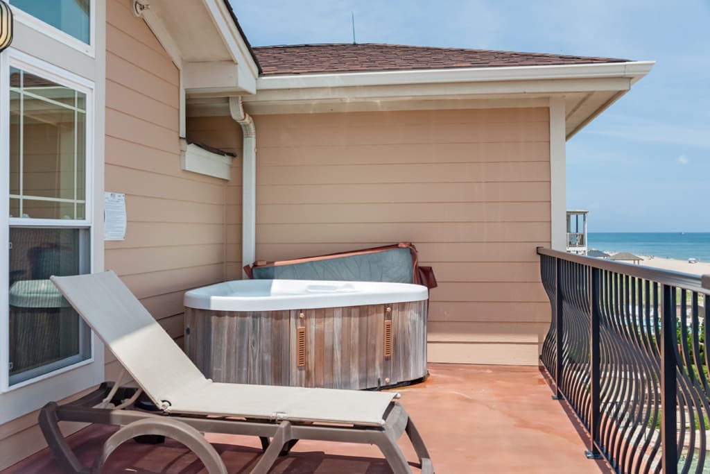 CSC4G: The Penthouse | Oceanfront Hot Tub