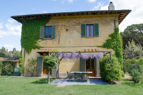 Casale Pino in the Park, sea and city of art