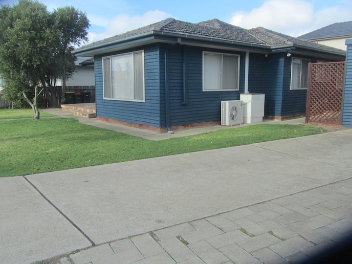 3 Bedroom House 12c Best Western Plus  Goulburn