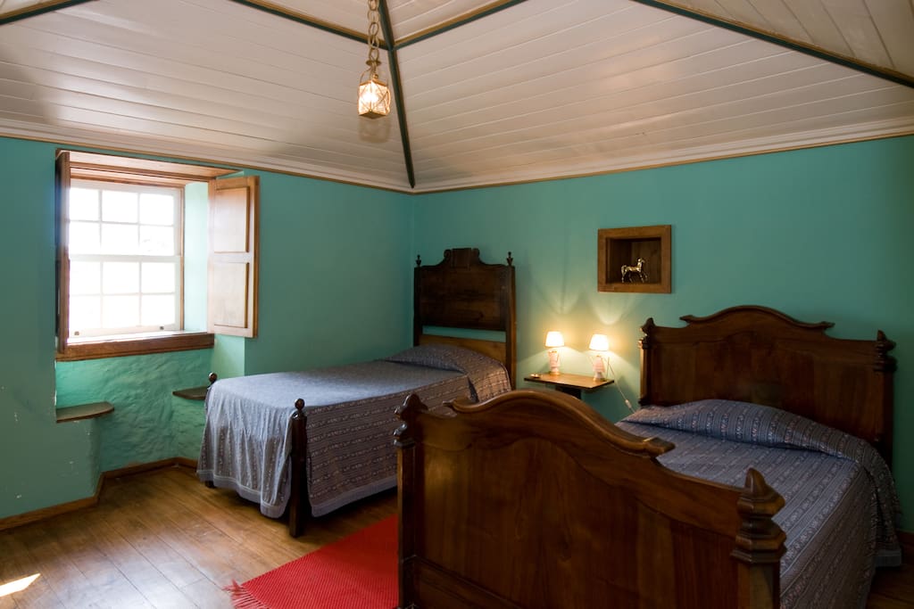 Quarto twin (*possibilidade até 1 cama extra, pf enviar mensagem privada)
