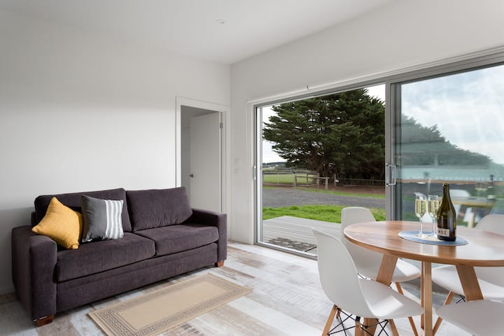 Bimbadeen 2 Bedroom Farm Retreat - Phillip Island