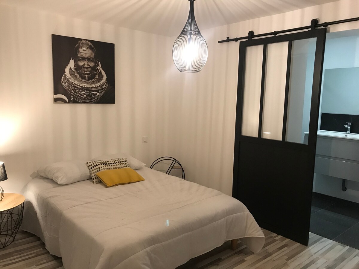 slaapkamer 2 met privébadkamer