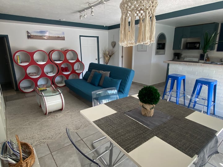 Cozy Pool House In Los Angeles. - Hollywood, CA