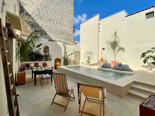 Corte Zuccaro, private pool, and courtyard gallery image 4