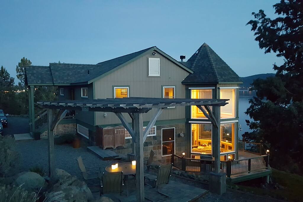 Our place is all aglow, waiting for your arrival!