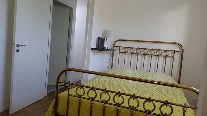 ห้องนอน 1, เตียงใหญ่ 1 เตียง