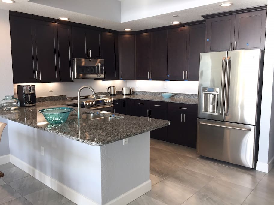 Fully fitted kitchen