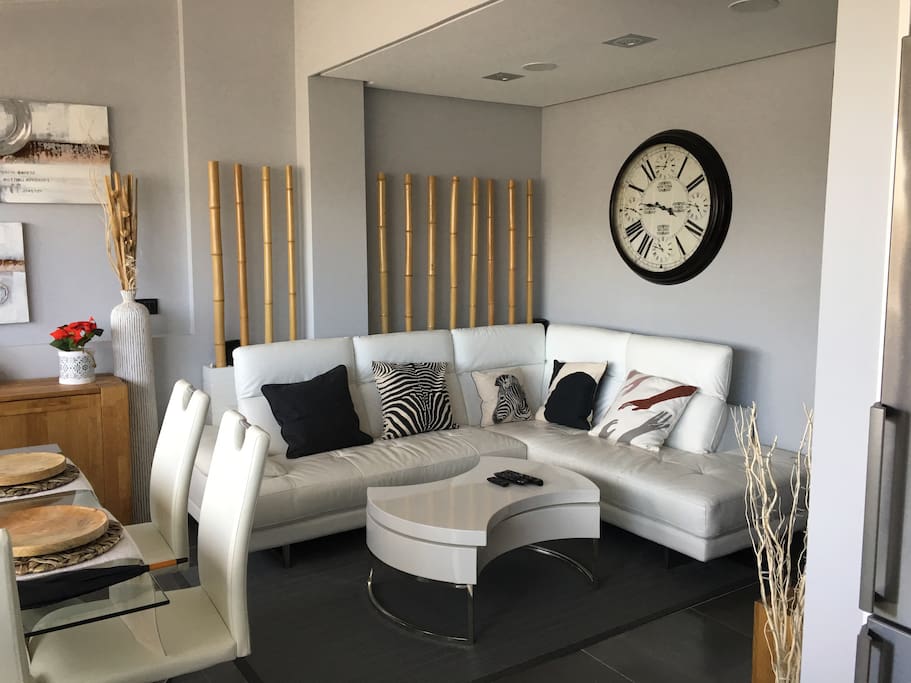 Salón con cojines