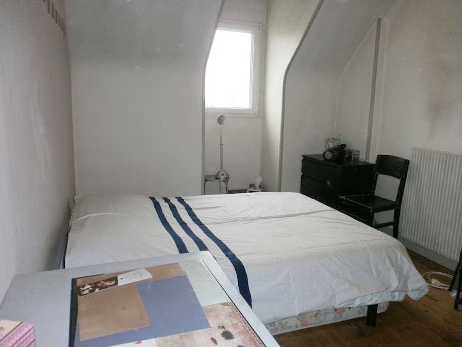 la chambre lumineuse avec vue sur l'Odet