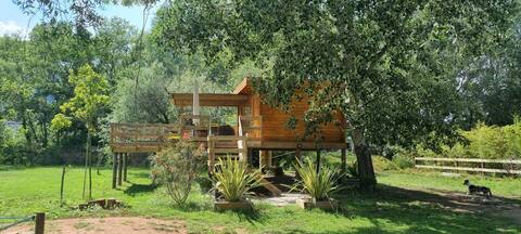 Popular Airbnb listing: cozy cottage with a Jacuzzi in Roquebrune Sur Argens
