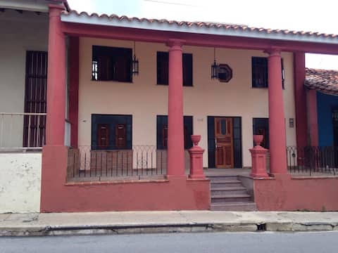 Maceo 168 & Iviricu Cafe