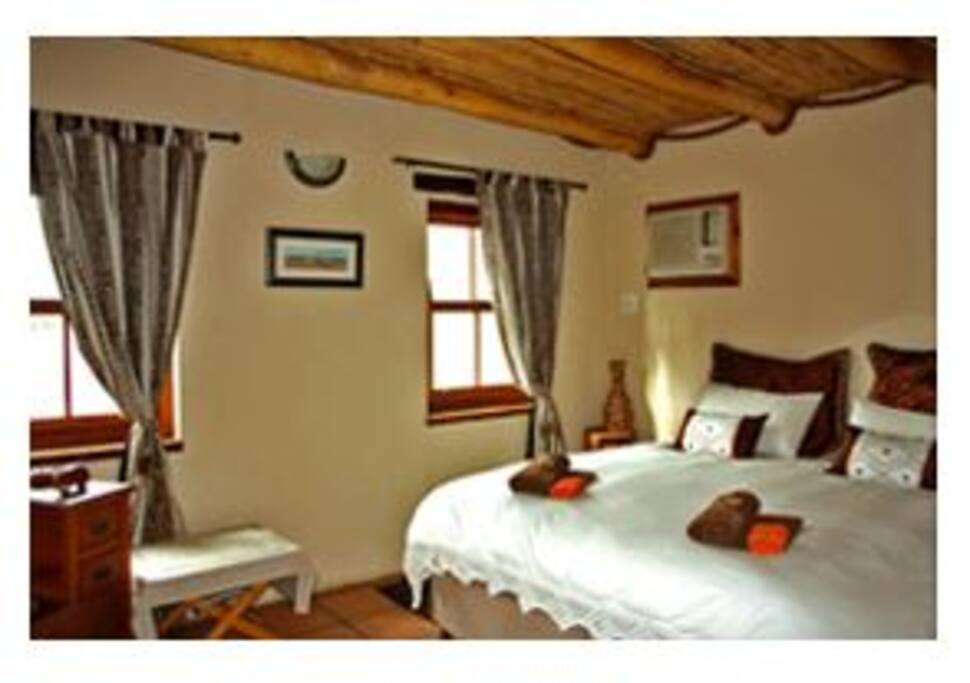 King size bed (can be converted to 2 single) with aircon